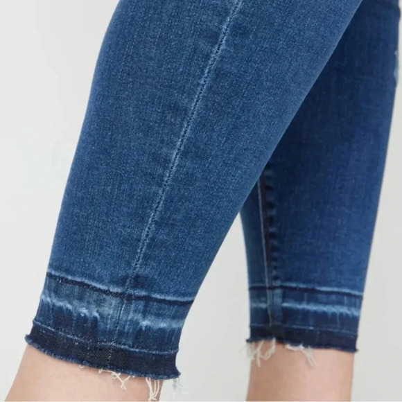 Spanx Distressed Ankle Skinny Jeans Medium Wash Stretch denim Women’s Size L - Picture 3 of 13